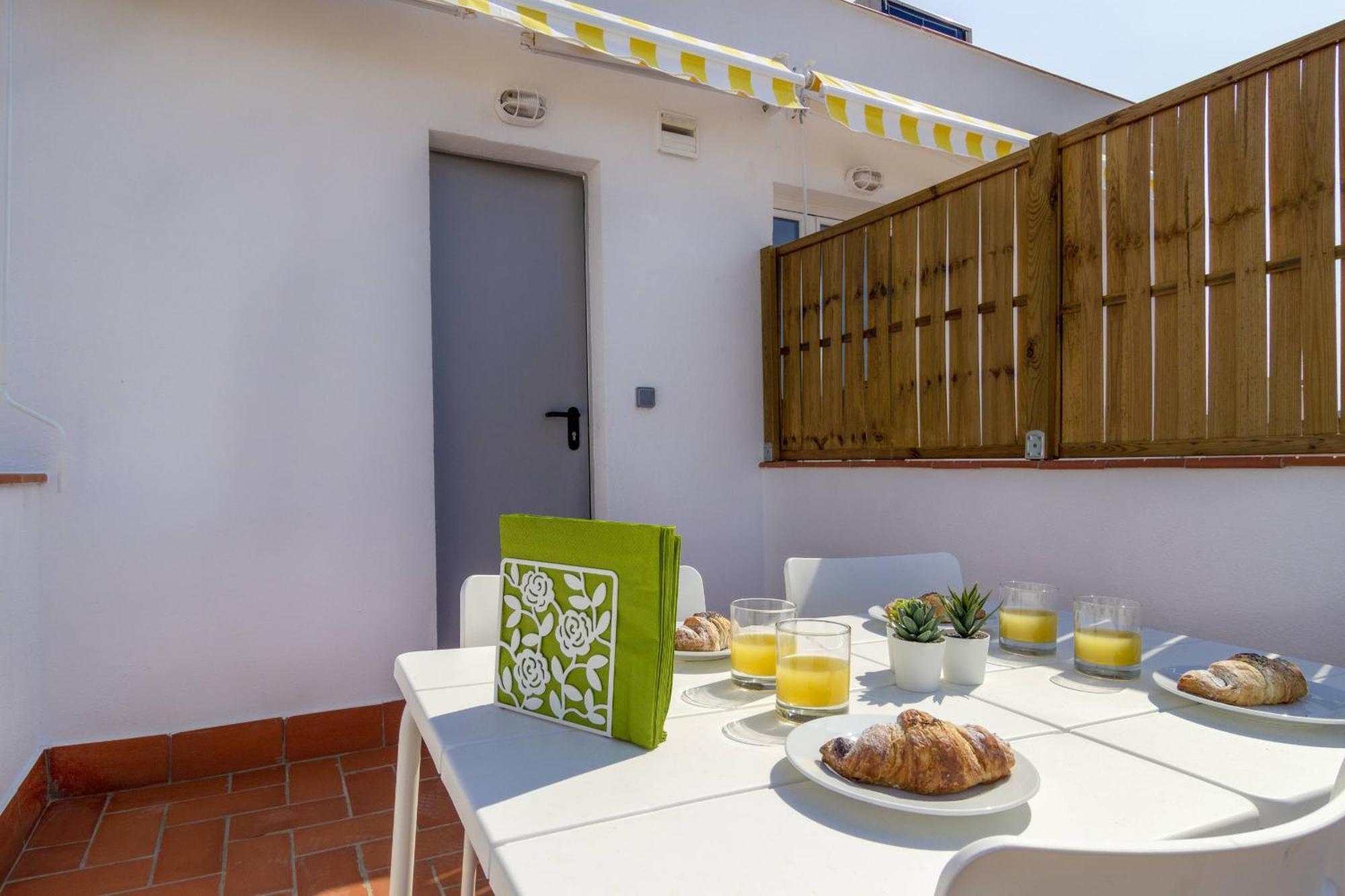 Ola Living Camp Nou Apartment L'Hospitalet de Llobregat Exterior photo